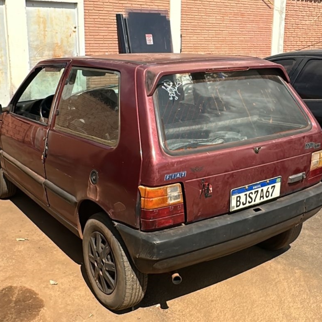 Carro furtado é recuperado pela ROMU e dois homens são detidos em Maringá