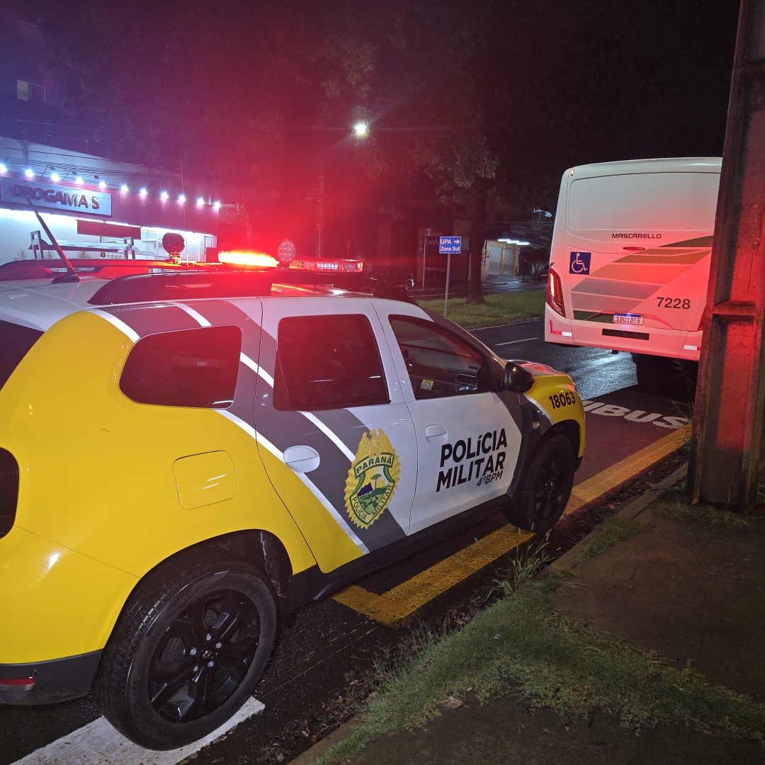 Homem é morto a facadas dentro de ônibus em Maringá