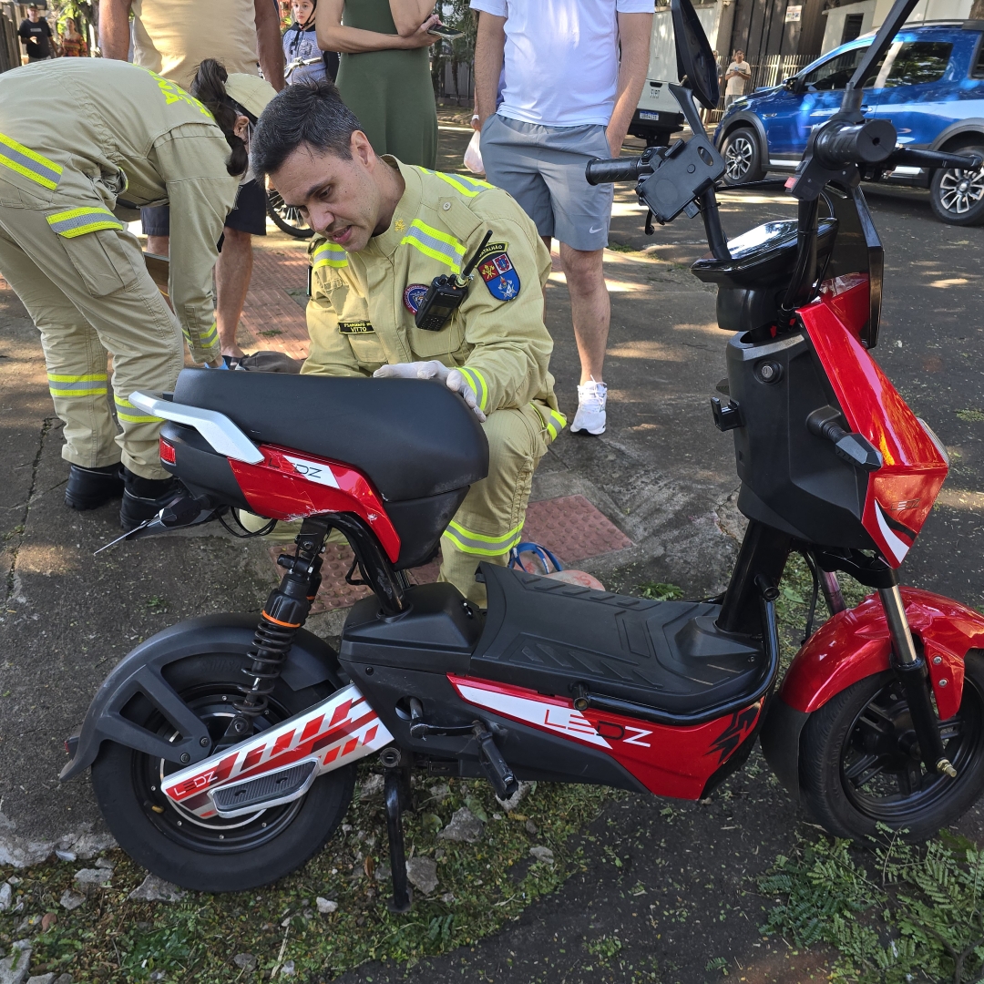Homem é intubado após sofrer acidente com scooter elétrica no Jardim Alvorada