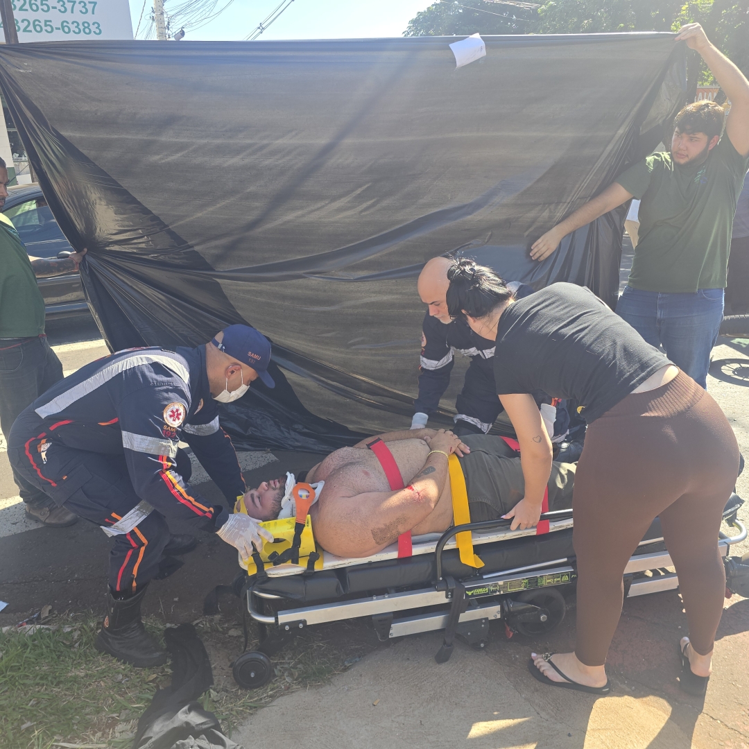 Motociclista fica gravemente ferido em colisão com carro de aplicativo na Avenida Mandacaru