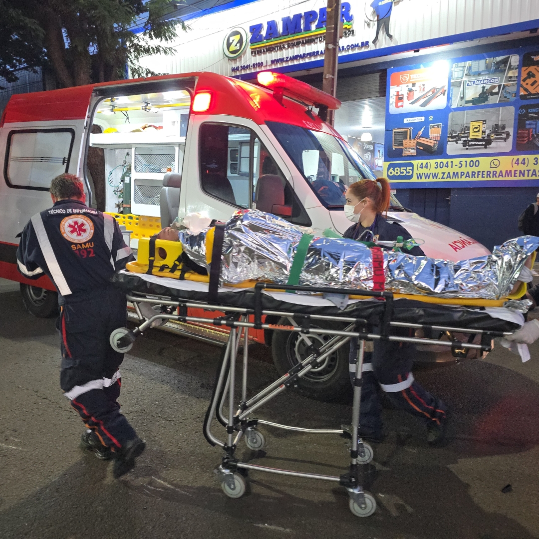 Motociclista sofre fratura exposta após colisão grave na Avenida Brasil