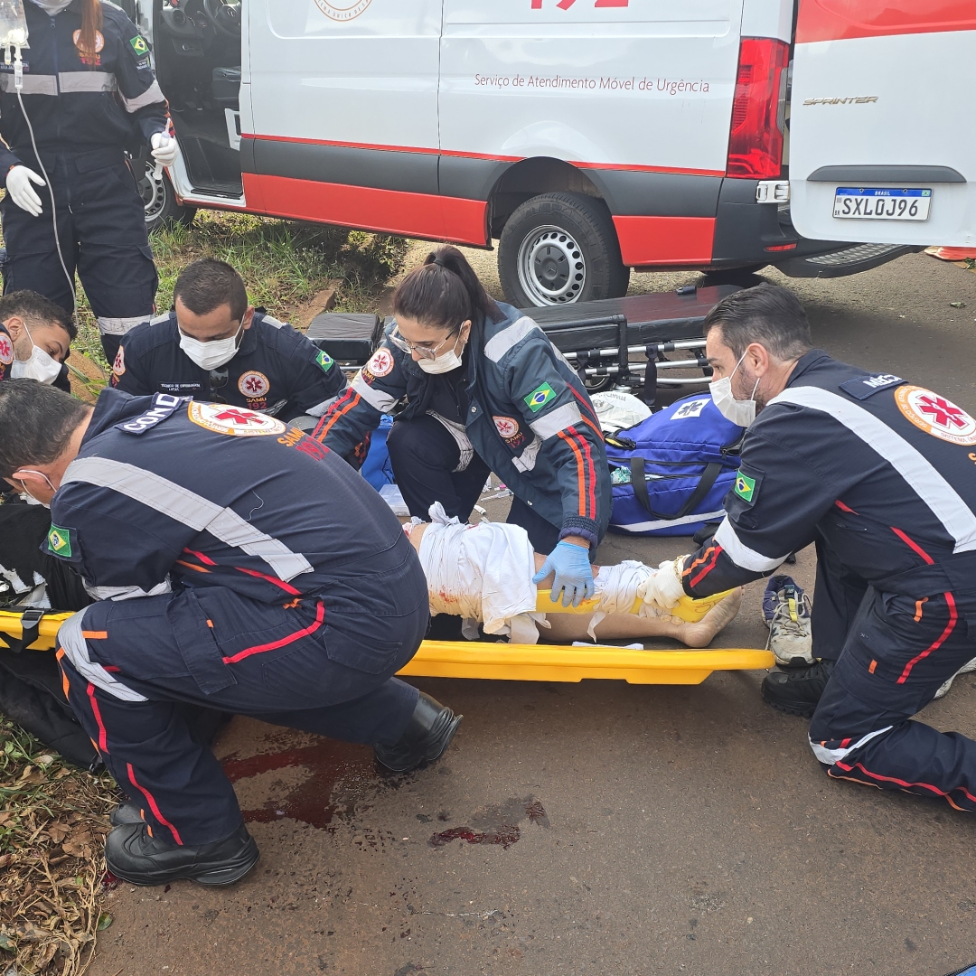 Grave acidente entre carro e moto deixa motociclista ferido próximo ao Eurogarden, em Maringá