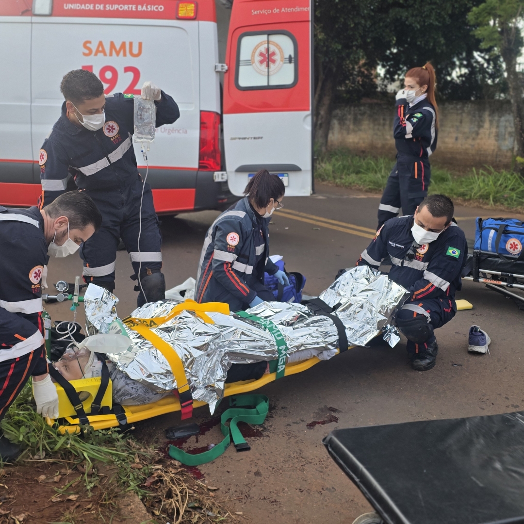 Grave acidente entre carro e moto deixa motociclista ferido próximo ao Eurogarden, em Maringá