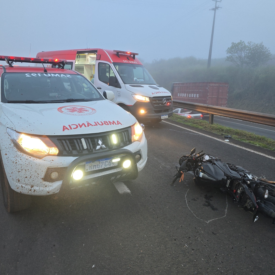 Motociclista de 62 anos morre em grave acidente envolvendo três veículos na BR-376, em Maringá