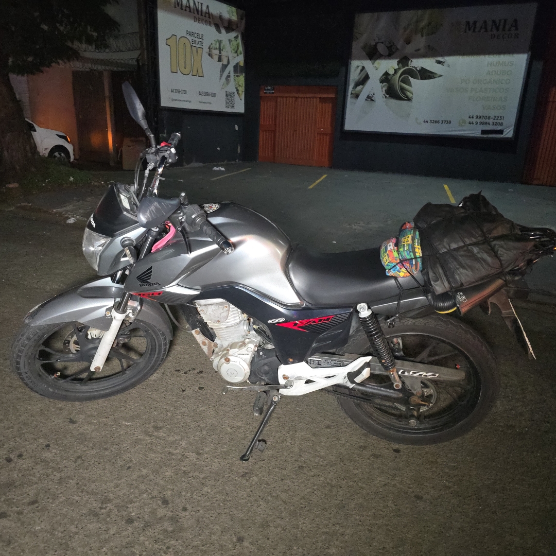 Motociclista sofre grave ferimento após ser atropelada por caminhão na Avenida Colombo, em Maringá