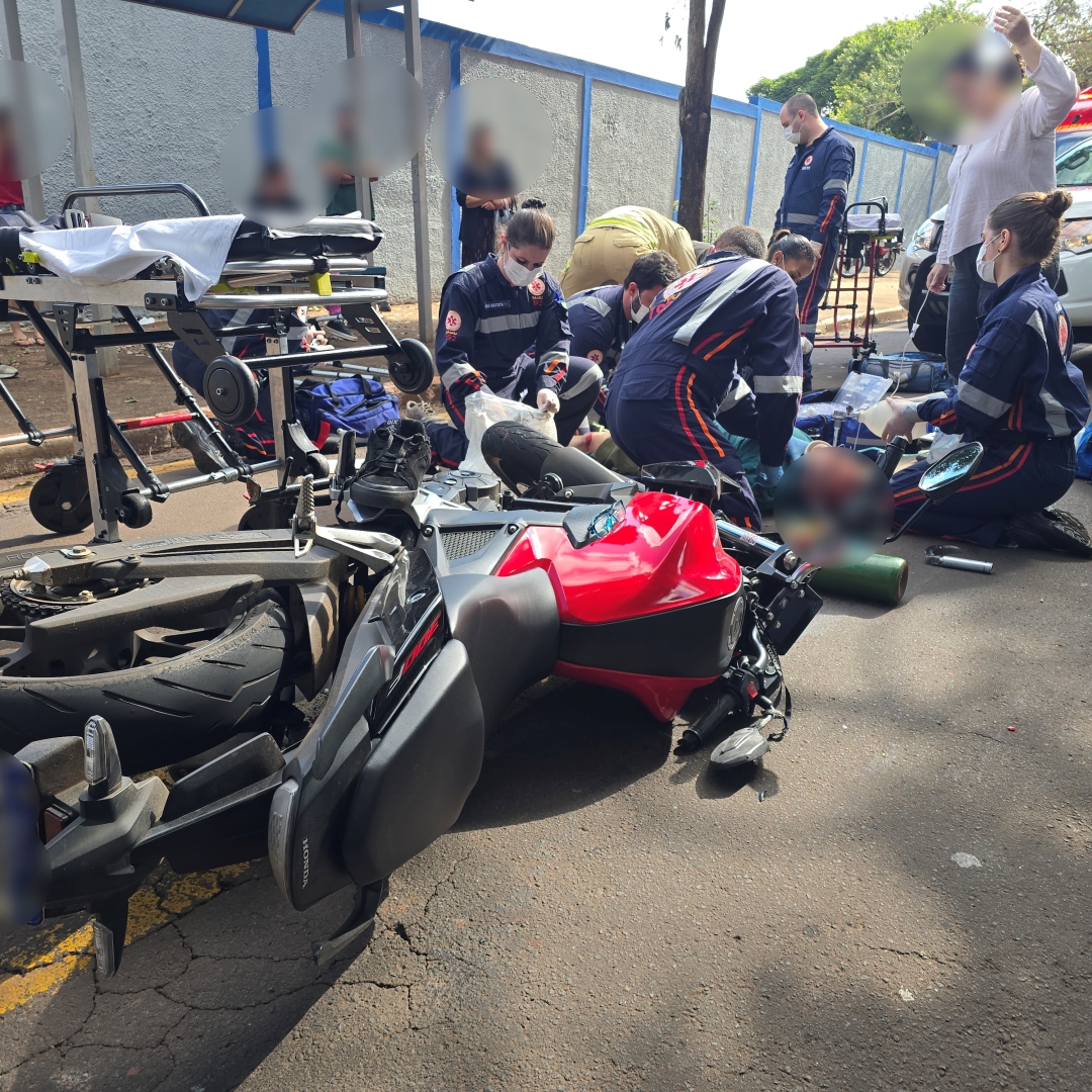 Idoso é atropelado por motocicleta e fica em estado gravíssimo em Maringá
