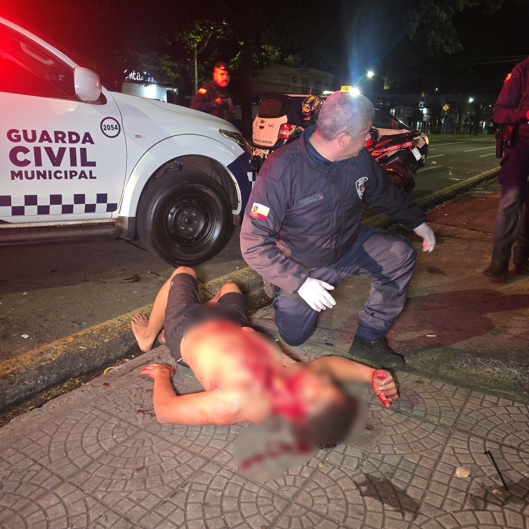 Briga em conveniência termina com homem esfaqueado na Avenida Pedro Taques, em Maringá