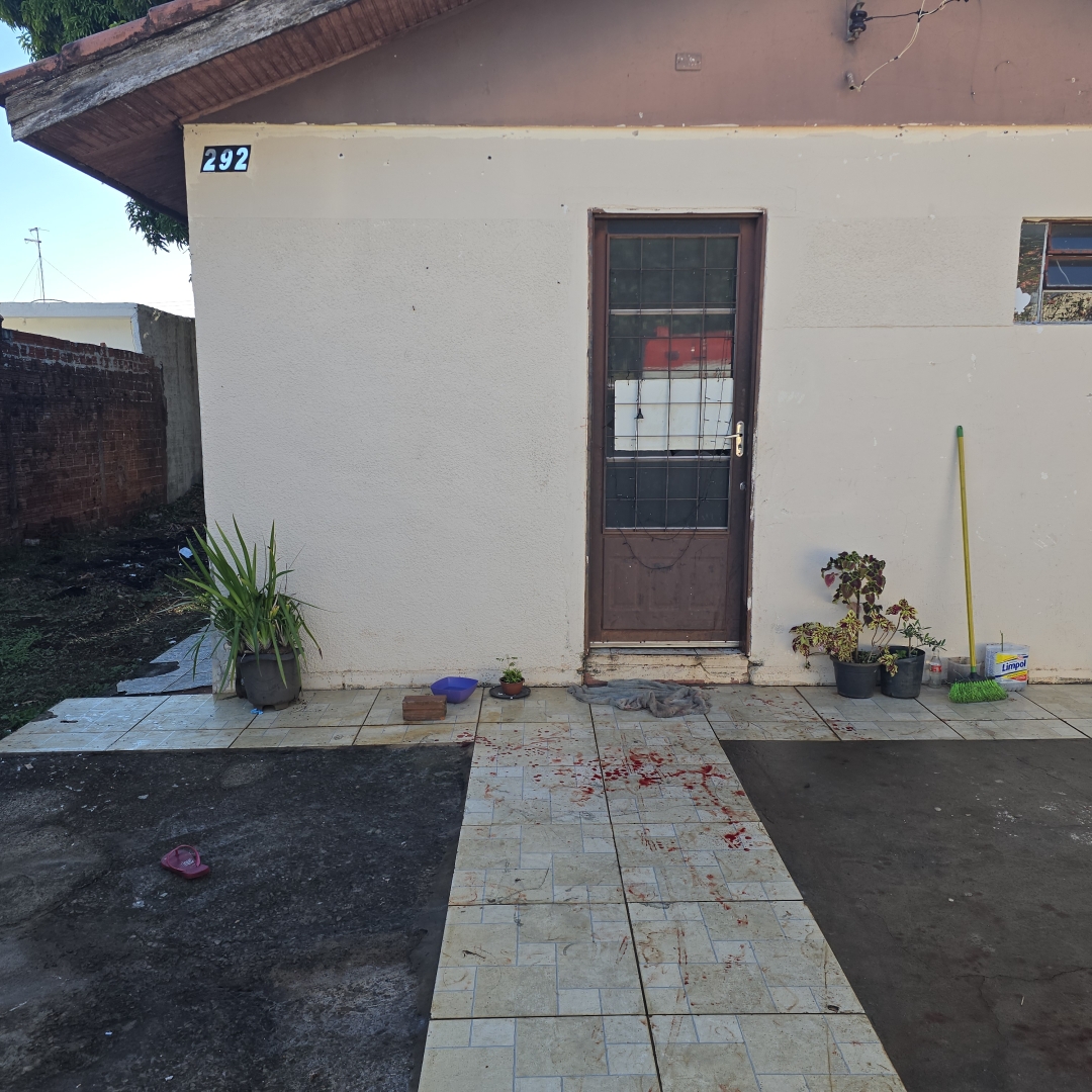 Violência no Conjunto Branca Vieira: homem é agredido a pauladas dentro da própria casa
