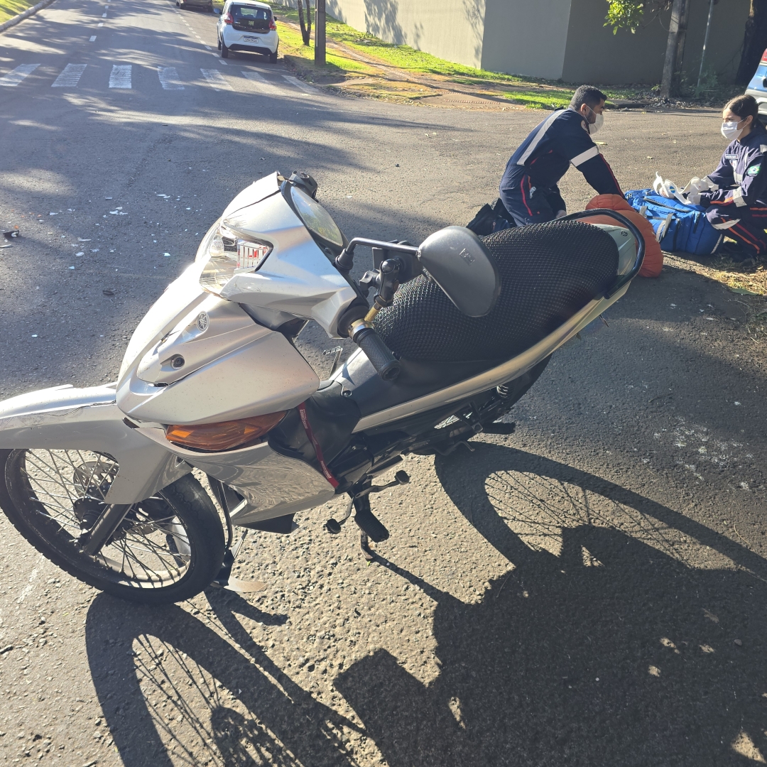 Motorista invade preferencial e provoca acidente com motociclista na Avenida das Palmeiras