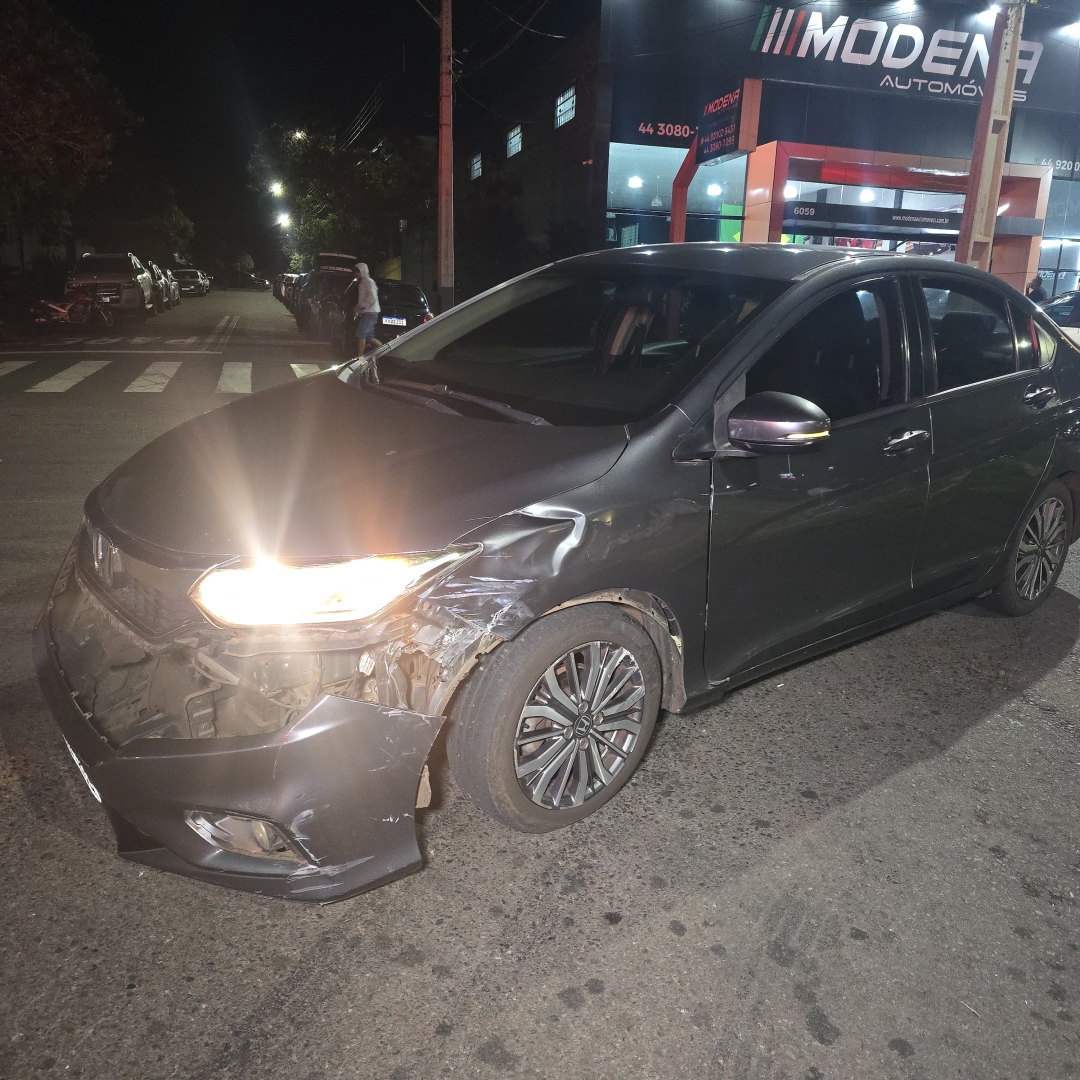 Motociclista de 22 anos morre após grave acidente na Alexandre Rasgulaeff, em Maringá