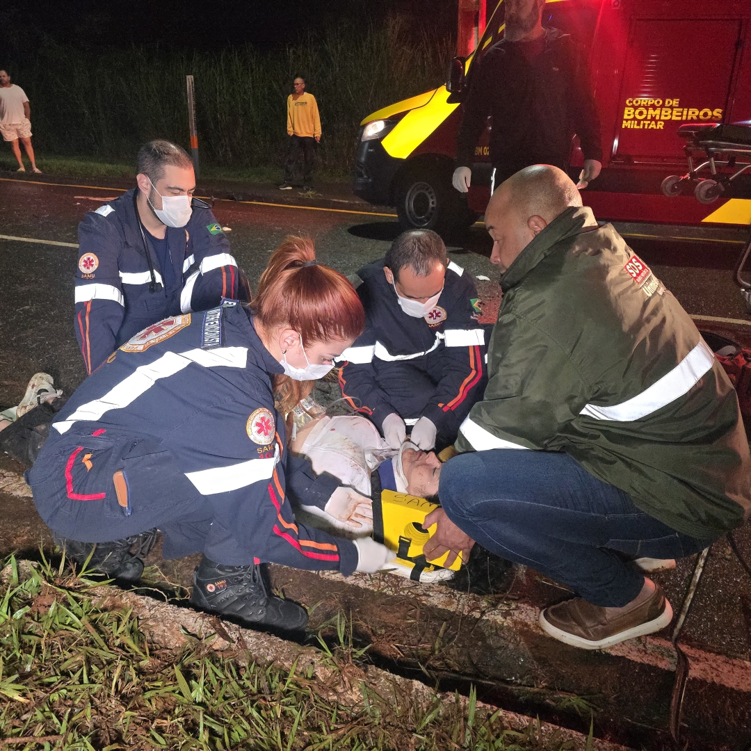 Chuva e alta velocidade terminam em grave acidente na Nildo Ribeiro da Rocha