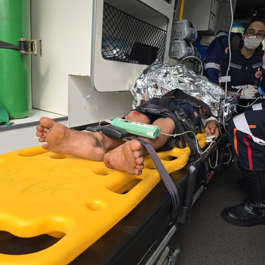 Acidente no Tarumã 2 deixa mulher internada e menino com ferimentos graves na boca