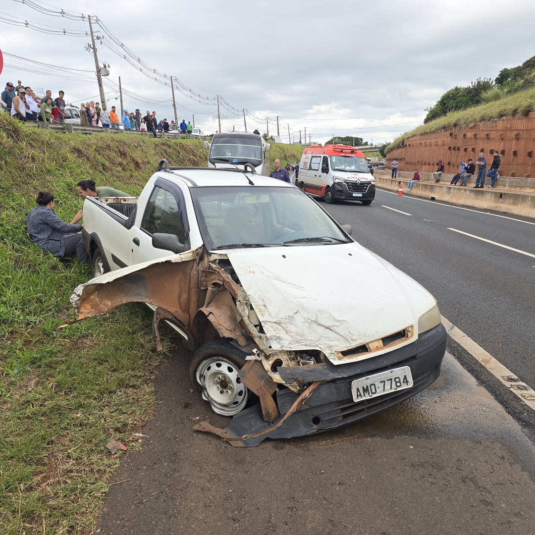 Atropelamento grave mobiliza helicóptero do SAMU na BR-376 em Mandaguaçu