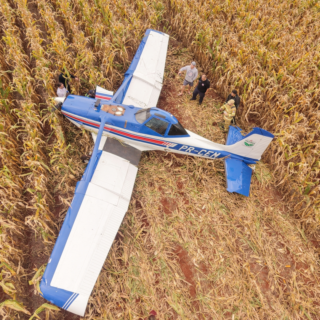 Falha na cauda obriga piloto a pousar avião em plantação de milho na região de Marialva