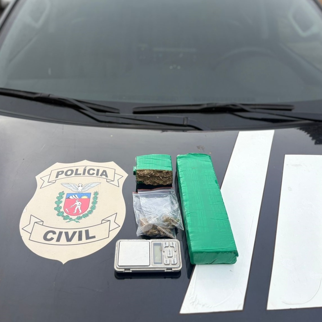 Polícia Civil de Sarandi prende homem com quase 1 quilo de maconha