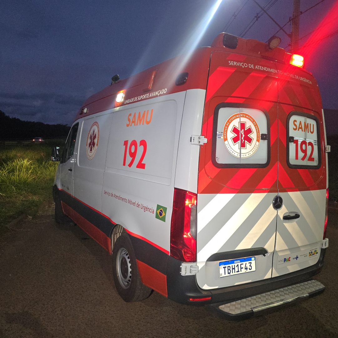 Gestante de oito meses sofre fratura exposta após grave acidente entre moto e carro em Maringá