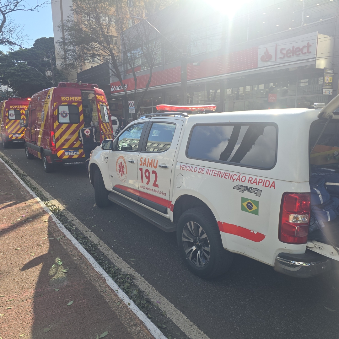 Grávida de sete meses se envolve em acidente no Centro de Maringá