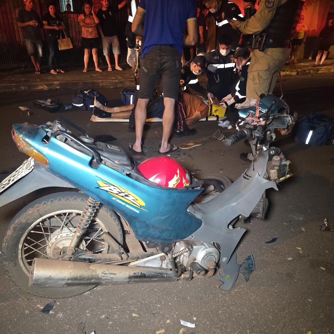 Batida frontal entre Biz e Titan termina com dois feridos graves em Paiçandu