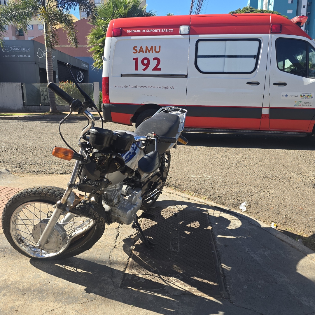 Motorista invade preferencial, provoca acidente e retira carro antes da chegada da PM