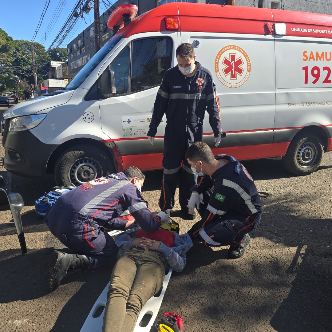 Motorista invade preferencial, provoca acidente e retira carro antes da chegada da PM