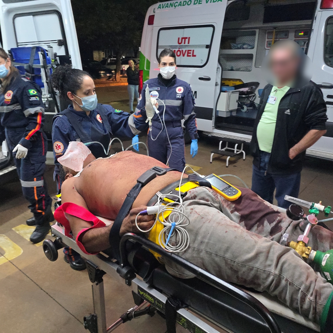 Homem é atacado a facadas na Avenida 19 de Dezembro e sofre perfurações nos pulmões