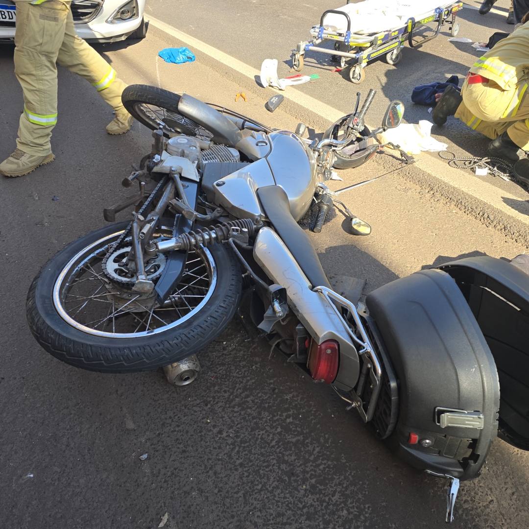 Motociclista sofre traumatismo craniano gravíssimo após ser atingido na traseira por carro na rodovia de Sarandi