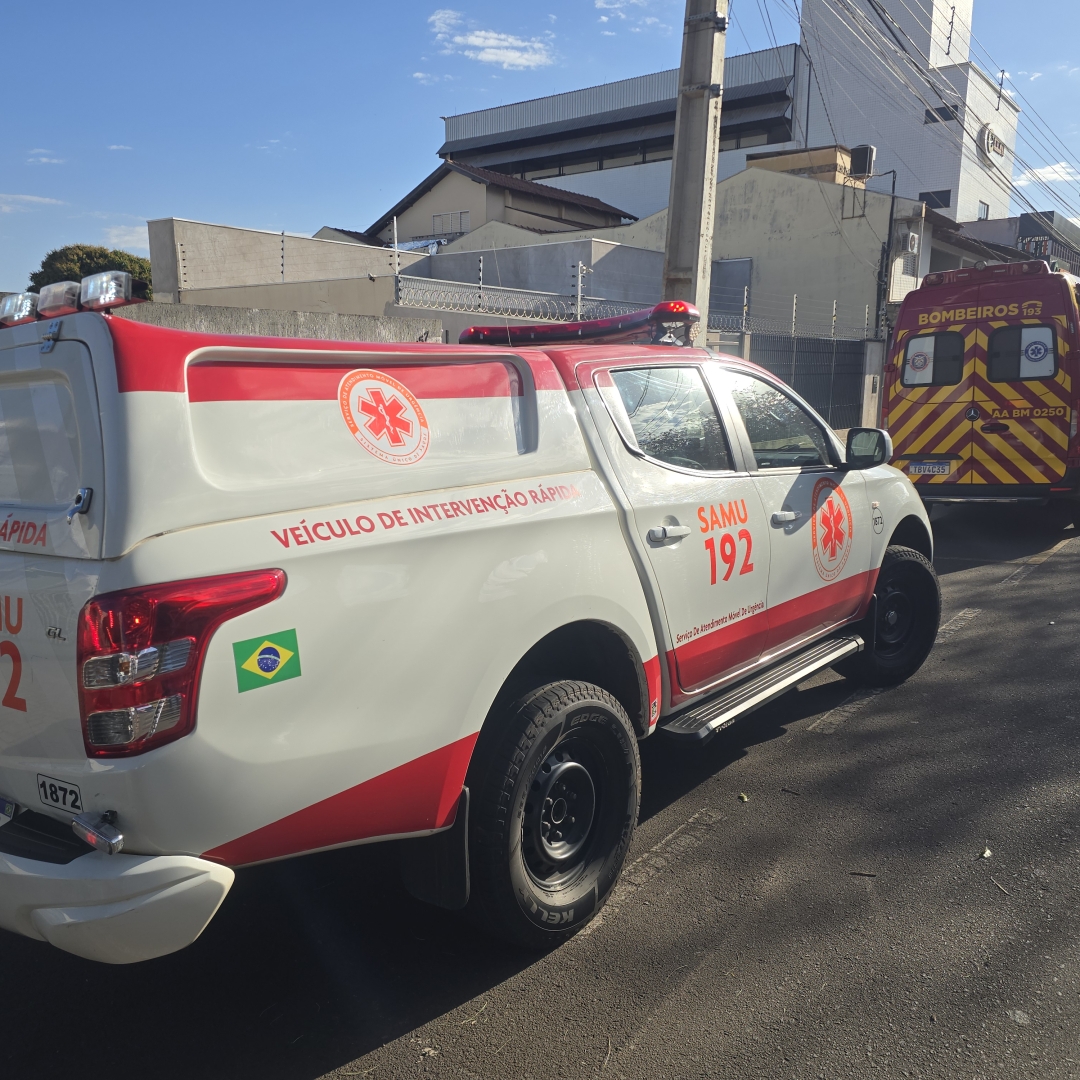 Comerciante de 72 anos morre após cair de escada enquanto pintava telhado de casa em Maringá