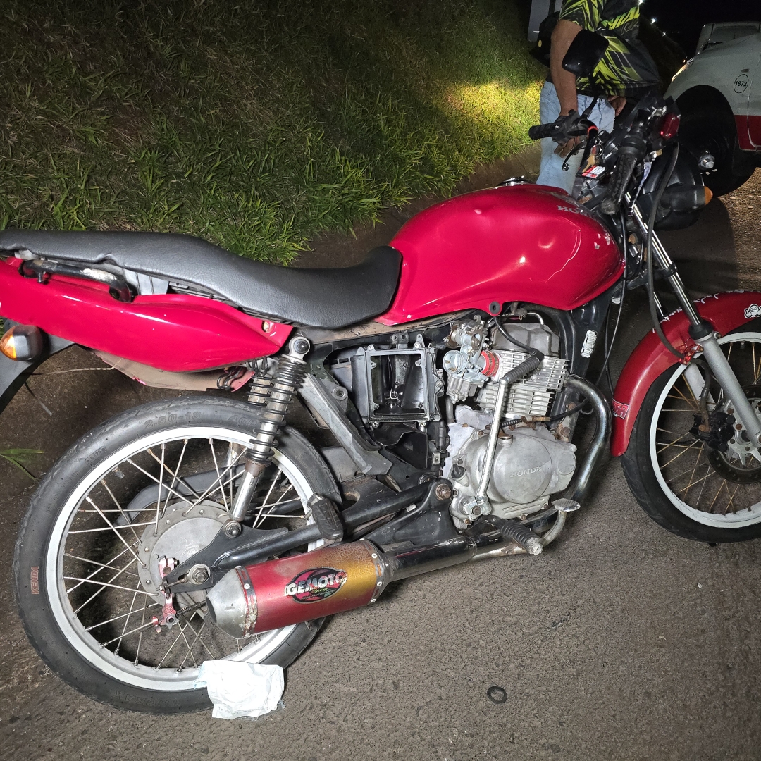 Dois motociclistas ficam feridos após baterem na traseira de caminhão na PR-317, em Maringá