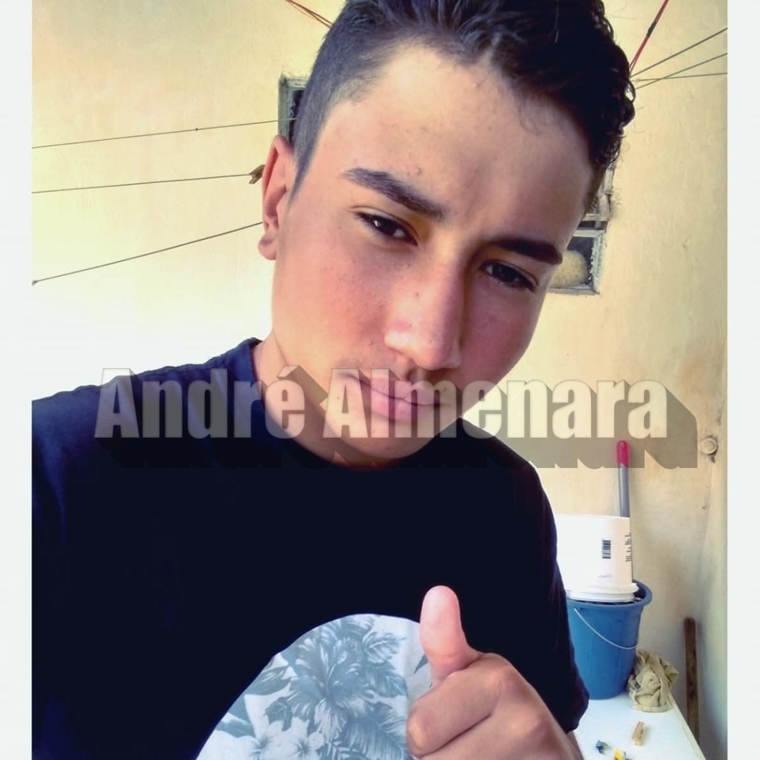 Acidente fatal na madrugada: motociclista de 21 anos perde a vida na Praça Rocha Pombo