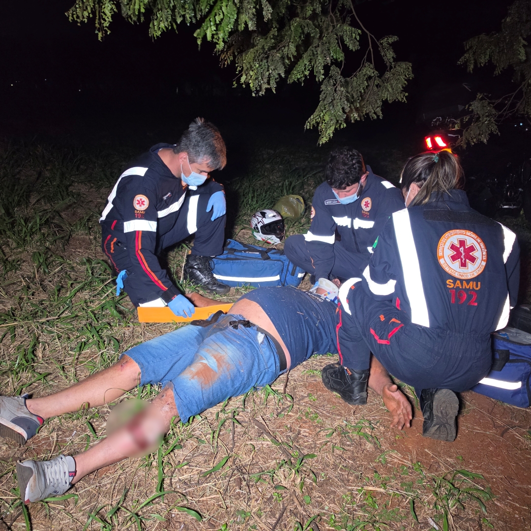 Motorista de aplicativo encontra motociclista ferido em ribanceira e ajuda a salvar sua vida na PR-317
