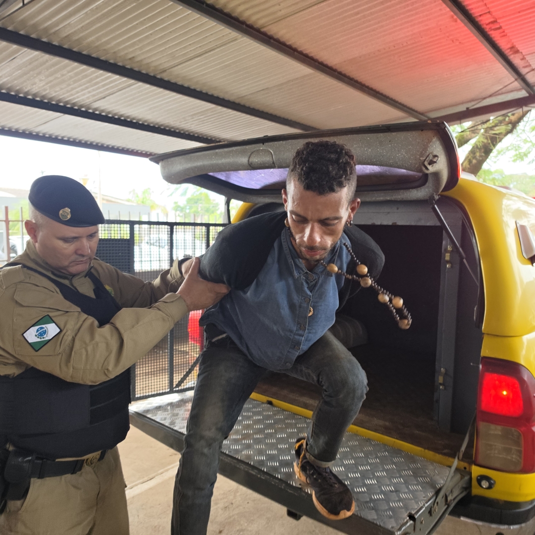 Cerco da PM termina com dois presos e Fiorino recuperada em Mandaguaçu