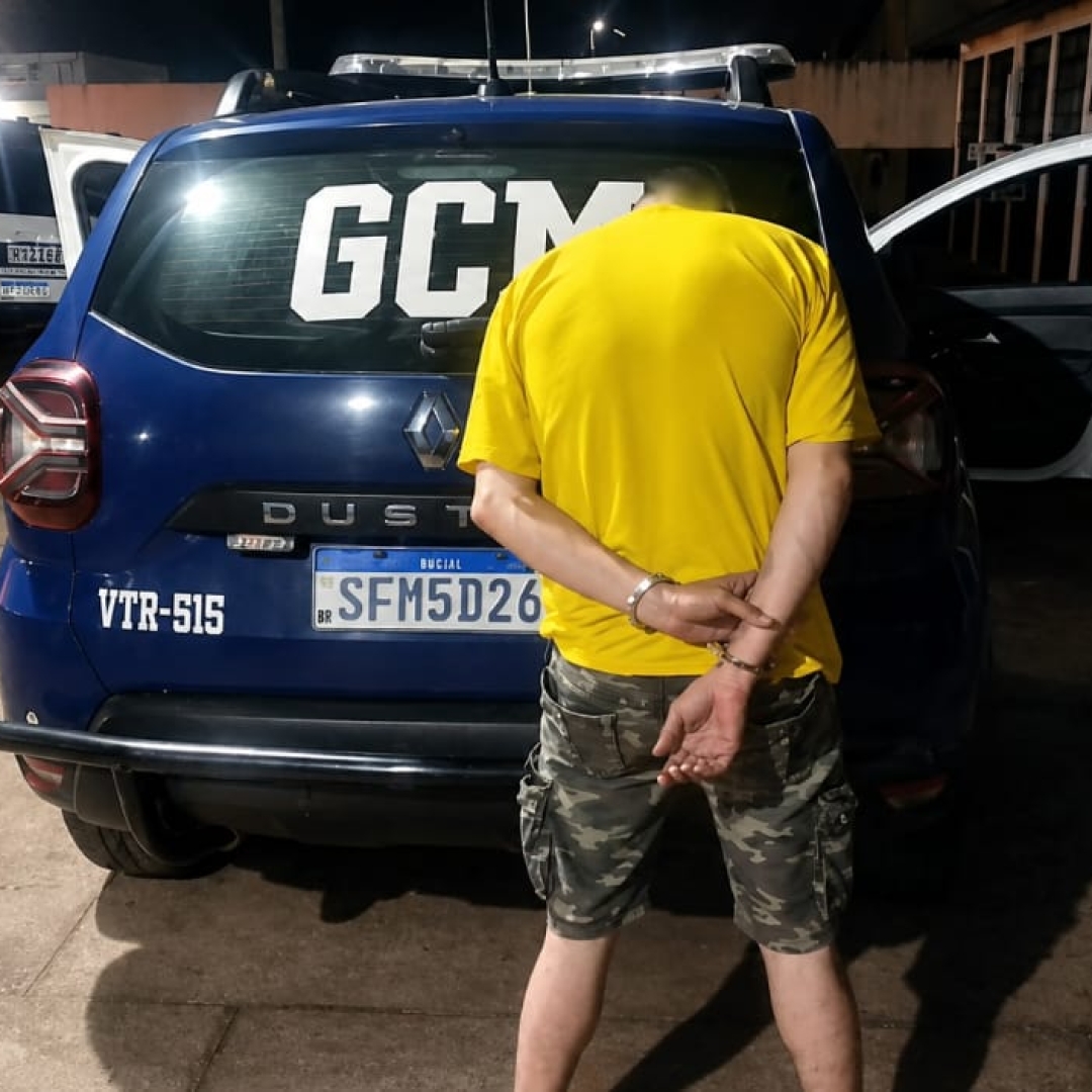 “Saidinha” do Dia dos Pais: homem sai da cadeia, procura ex para matá-la e acaba esfaqueando ex-cunhado