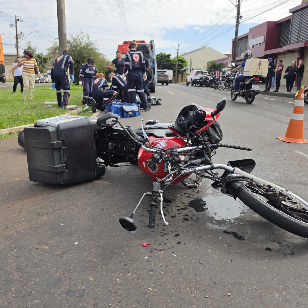 Jovem de 20 anos é arremessado sobre carro e morre em grave acidente na Avenida Nildo Ribeiro
