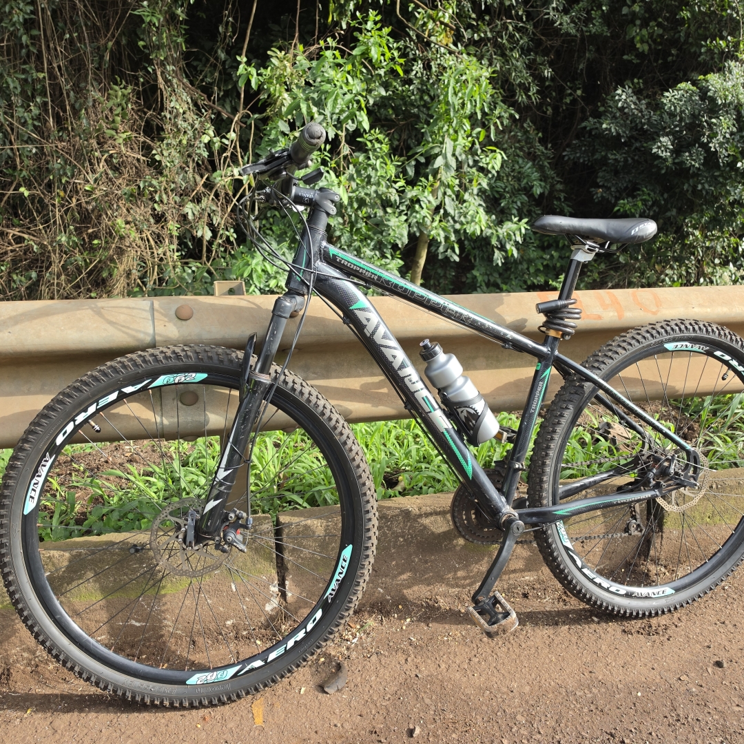 Bicicletas se esbarram e deixam dois homens feridos na rodovia entre Maringá e Floresta