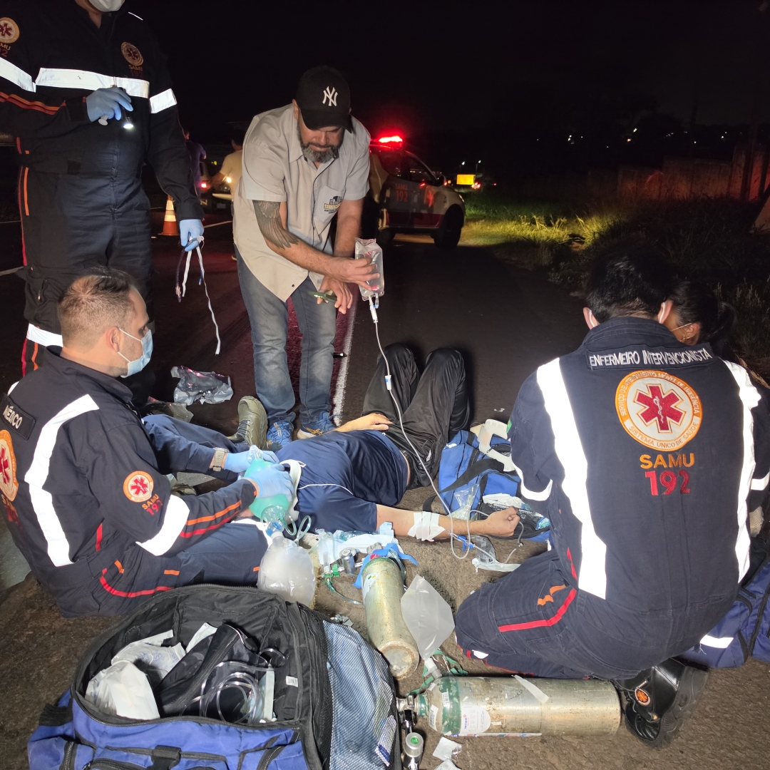 Motociclista morre e ciclista fica gravemente ferido em acidente na BR-376