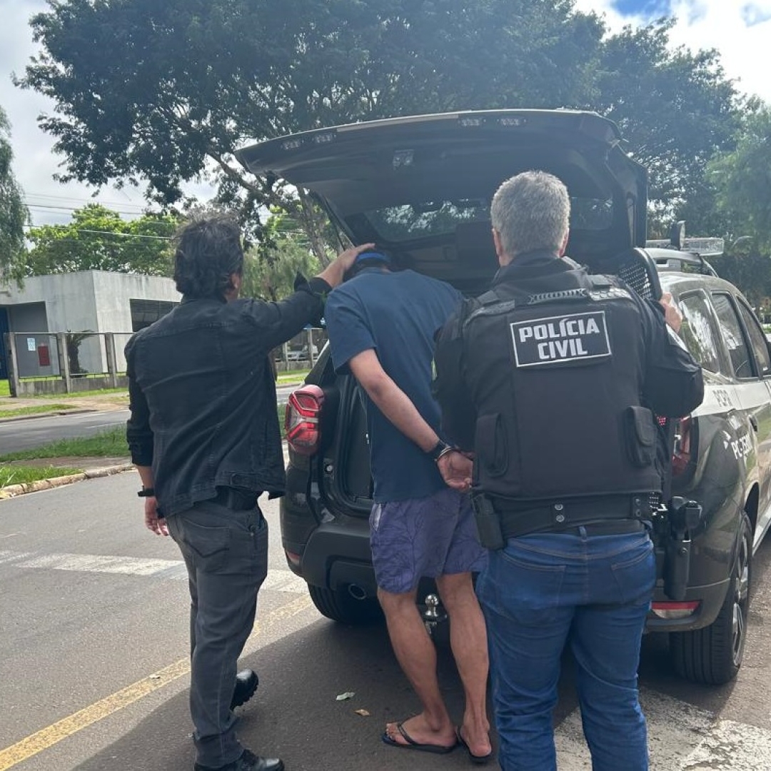 Polícia encontra arquivos de abuso sexual infantil em celular e prende homem em Maringá