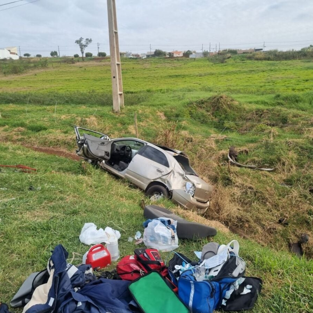 Motorista socorrido de helicóptero após acidente na BR-376 de Mandaguaçu morre no HU
