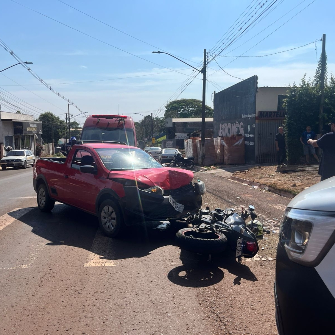 Conversão termina em grave acidente e motociclista é intubado em Marialva