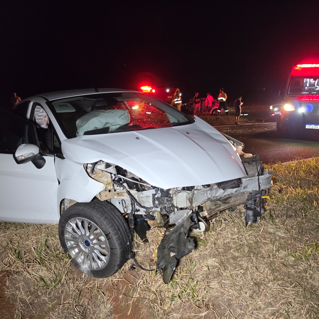 Manobra de retorno termina em acidente com sete feridos entre Floresta e Maringá