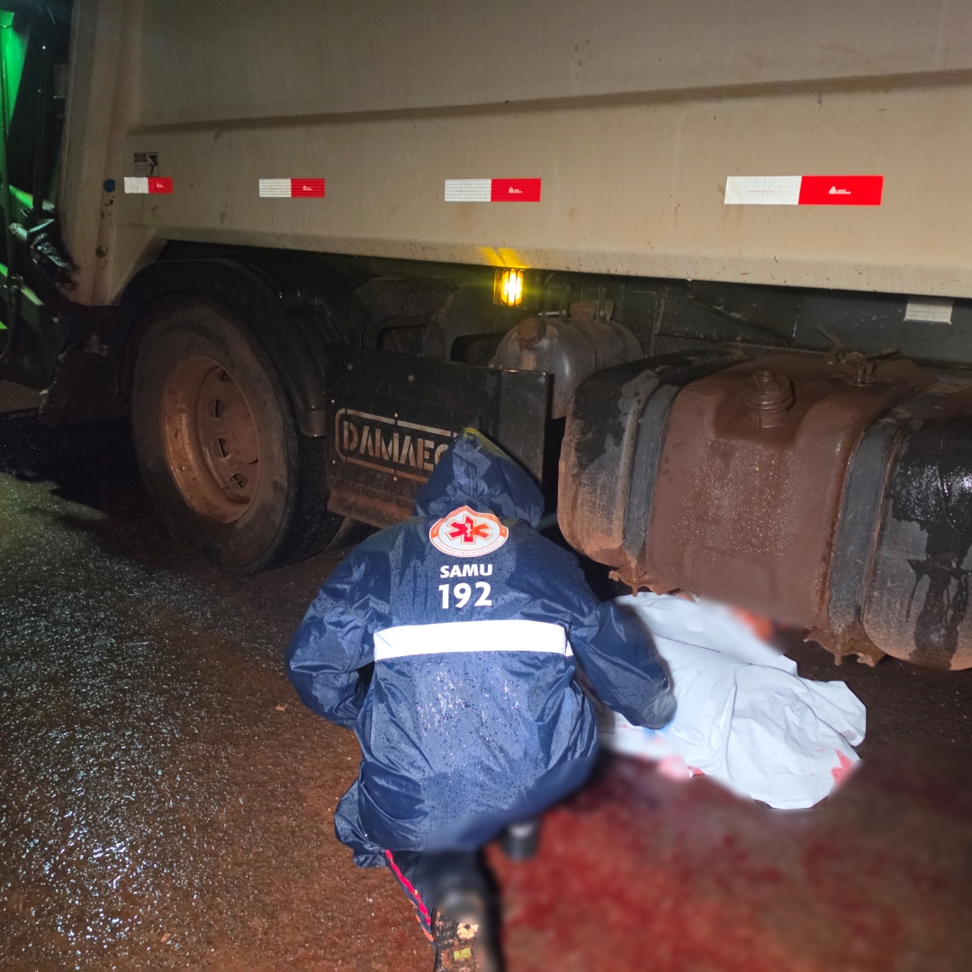 Trabalhador de 27 anos morre atropelado por caminhão de lixo durante coleta em Sarandi