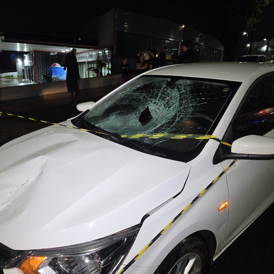 Homem deixa bar para buscar carro e morre atropelado durante a madrugada em Maringá