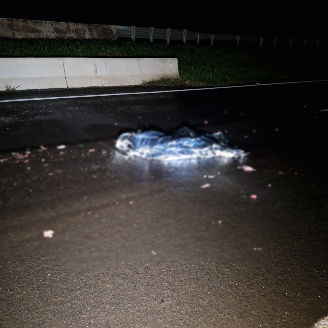 Pedestre morre em grave atropelamento na PR-323, entre Doutor Camargo e Maringá