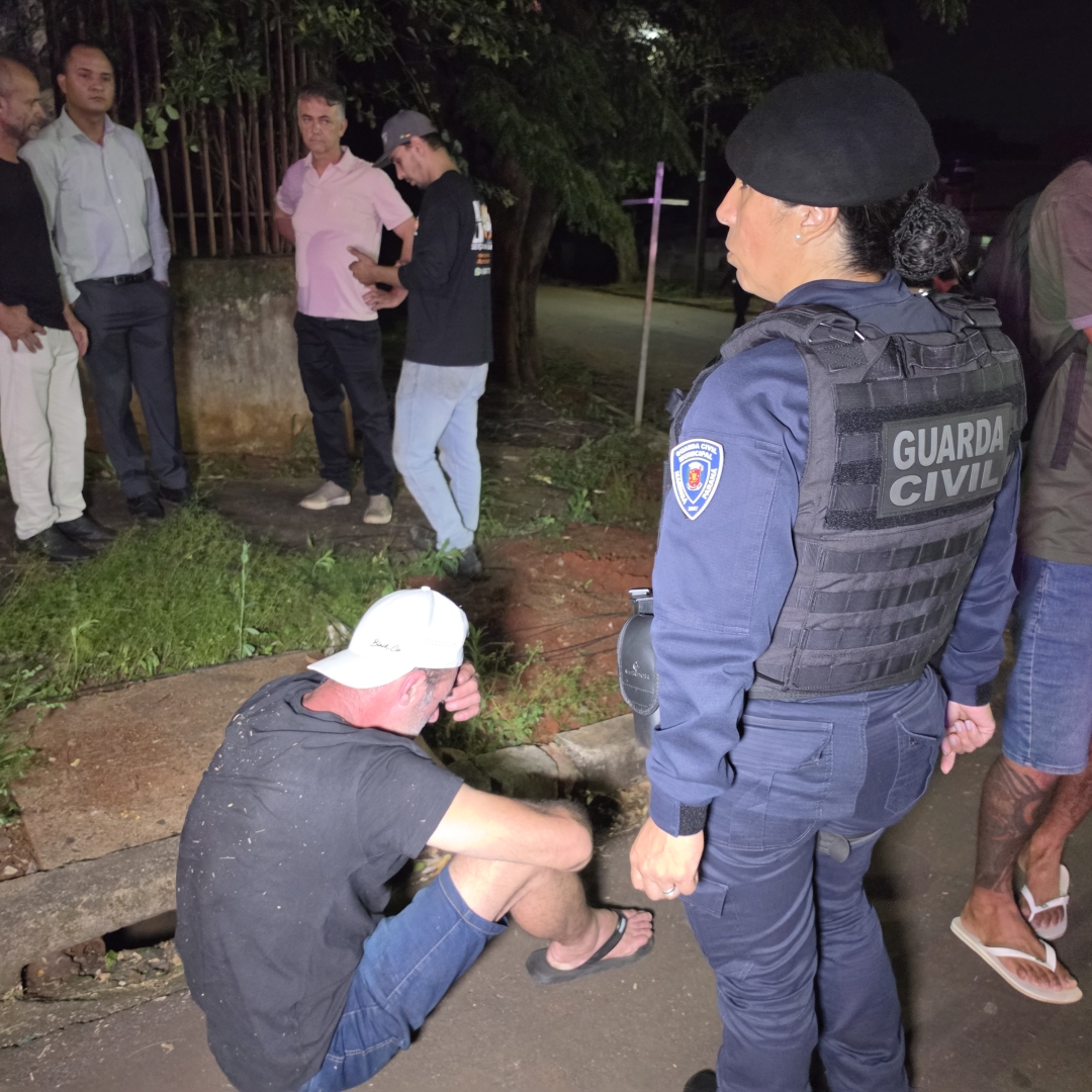 Motorista com sinais de embriaguez é detido após bater, fugir e abandonar carro em Maringá