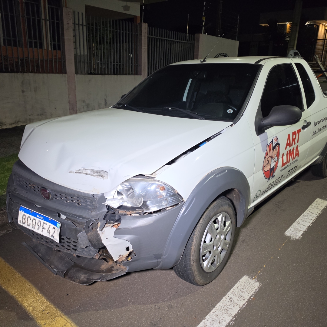 Motorista com sinais de embriaguez é detido após bater, fugir e abandonar carro em Maringá