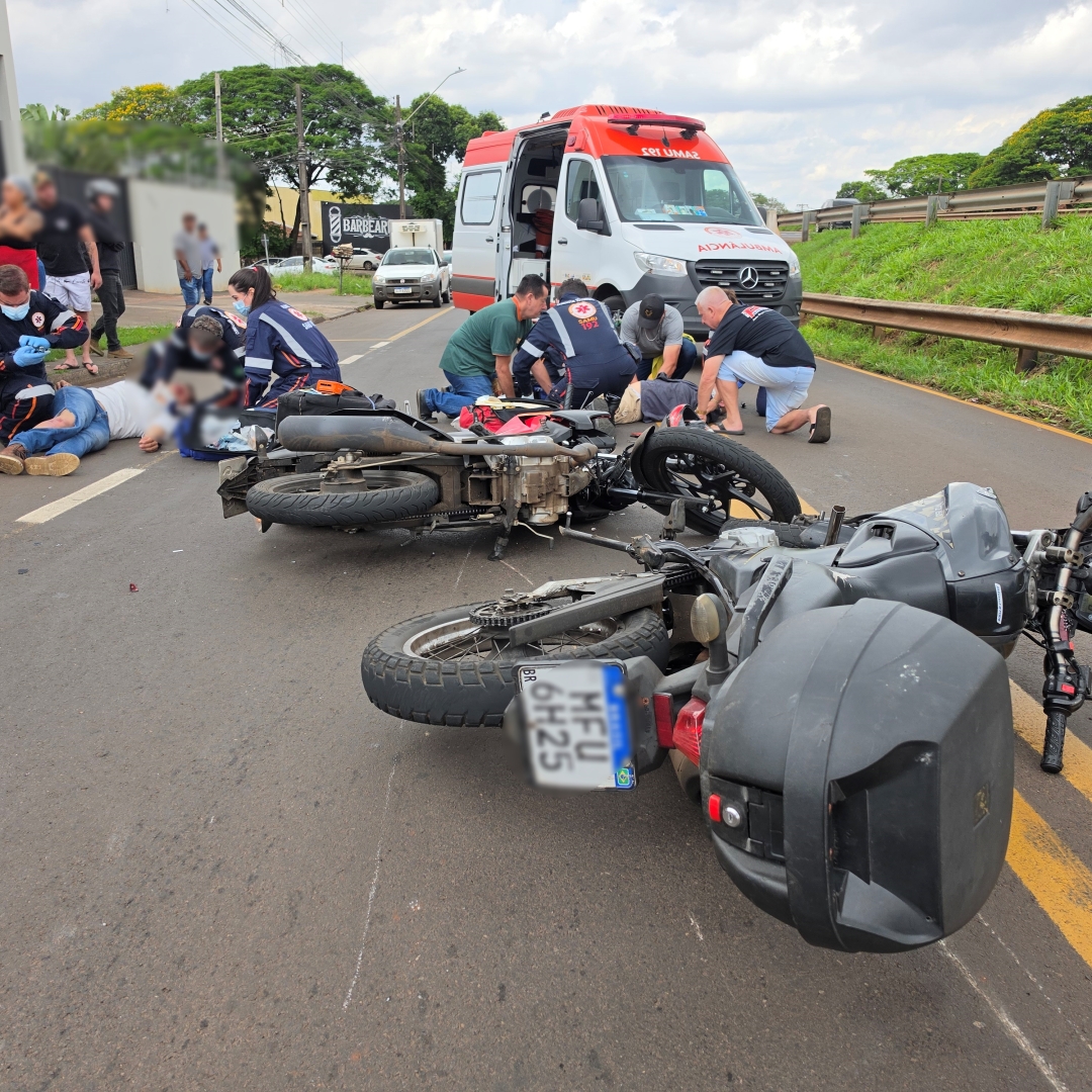 Motociclista sofre fratura exposta após ser atingido por outra moto em Maringá
