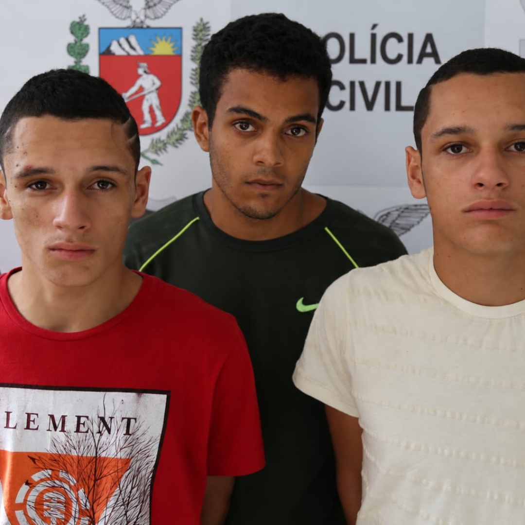 Júri termina de madrugada com condenação de três réus pela morte de vigilante em Maringá