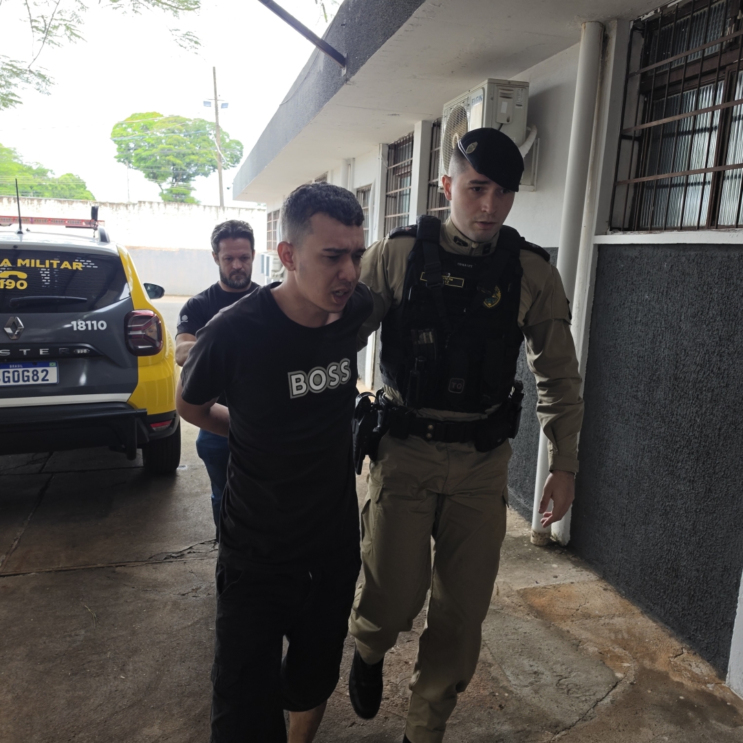 Polícia Militar recupera duas motos roubadas em Maringá e encaminha quatro suspeitos à delegacia
