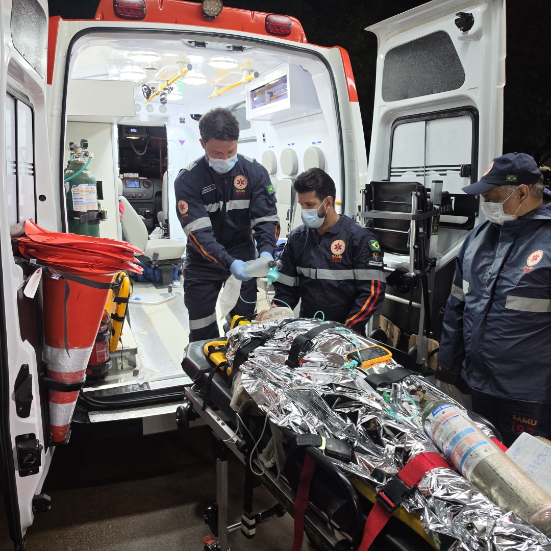 Homem bate a cabeça durante queda de bicicleta e precisa ser intubado pelo Samu em Marialva