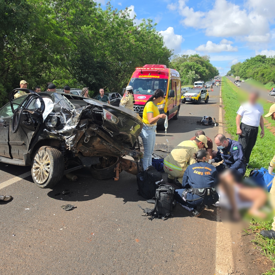 Advogado morre após ser ejetado de carro durante capotamento na PR-317