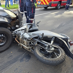 Jovem morre de acidente de moto na Avenida Colombo